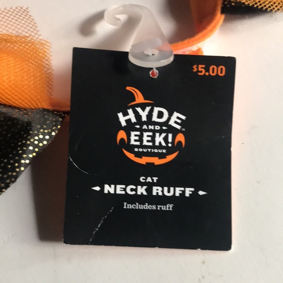 Cat’s Halloween Neck Ruffle - Picture 5 of 5